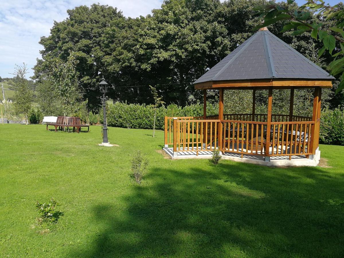 Tower View Lodge Ennis Exteriör bild